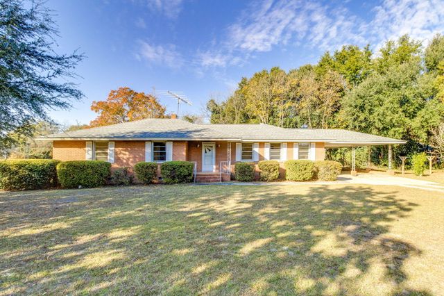 2 Pickens Court, Sumter, SC 29150
