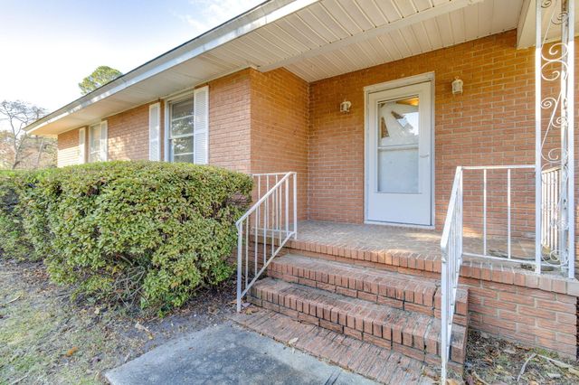 2 Pickens Court, Sumter, SC 29150