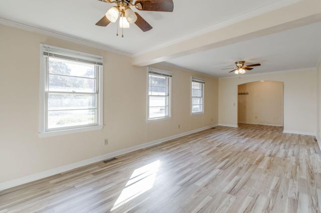 2 Pickens Court, Sumter, SC 29150