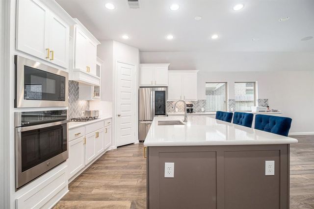 9311 Crescent Mill Drive, Missouri City, TX 77459
