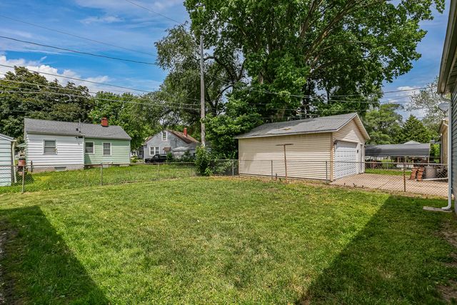2326 11 Street, Rock Island, IL 61201