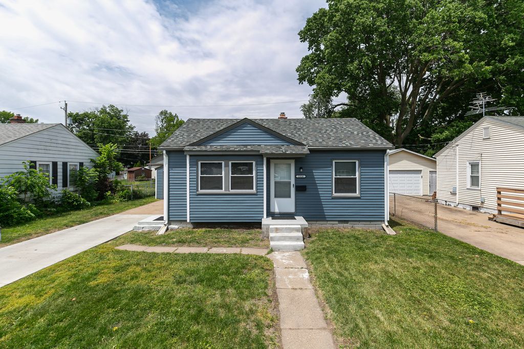 2326 11 Street, Rock Island, IL 61201