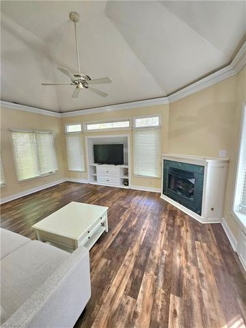 327 Esplanade PL, Chesapeake, VA 23320