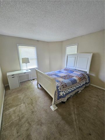 327 Esplanade PL, Chesapeake, VA 23320