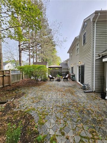 327 Esplanade PL, Chesapeake, VA 23320