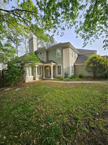 327 Esplanade PL, Chesapeake, VA 23320