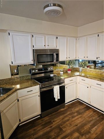 327 Esplanade PL, Chesapeake, VA 23320