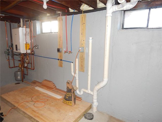 84 Farrell Street, Pawtucket, RI 02861