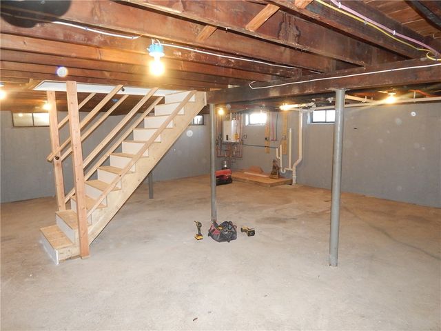 84 Farrell Street, Pawtucket, RI 02861