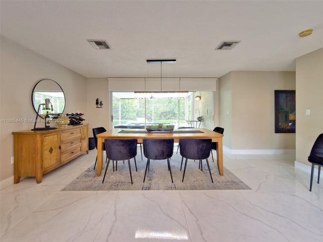 9725 SW 155th Ct, Miami, FL 33196