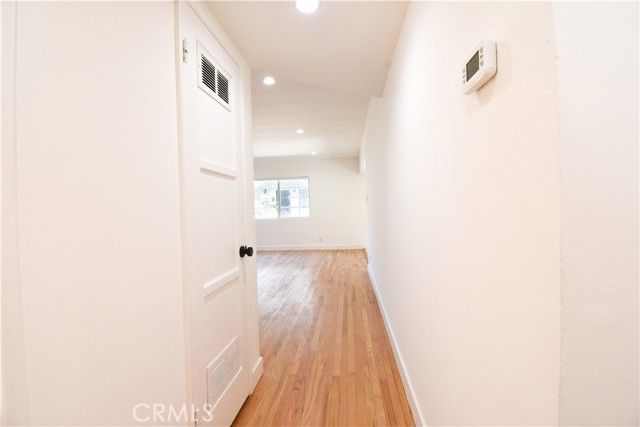 1570 N Verdugo Road B, Glendale, CA 91208