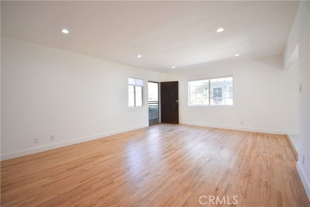 1570 N Verdugo Road B, Glendale, CA 91208