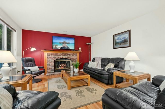 23435 NE 28th Place, Sammamish, WA 98074
