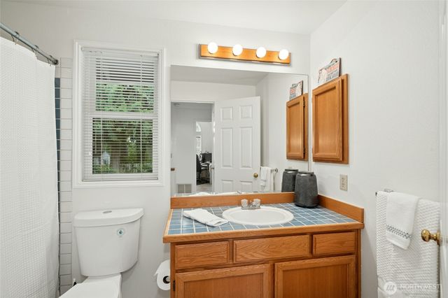 23435 NE 28th Place, Sammamish, WA 98074
