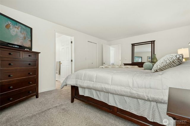 23435 NE 28th Place, Sammamish, WA 98074