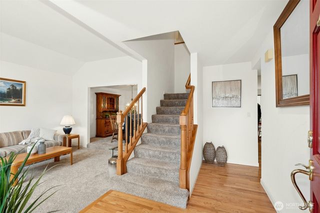 23435 NE 28th Place, Sammamish, WA 98074