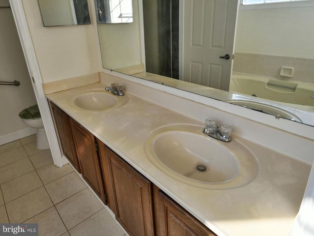 7906 KARA CT, Greenbelt, MD 20770