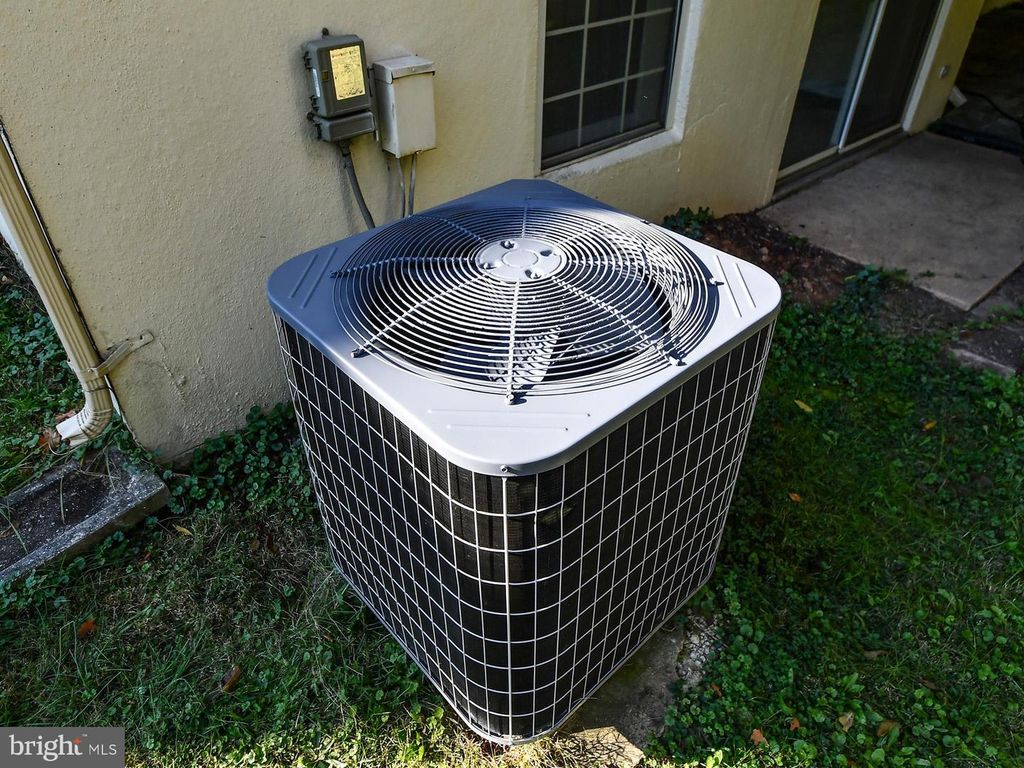 Image 72 of property listing at 7906 KARA CT, Greenbelt, MD 20770