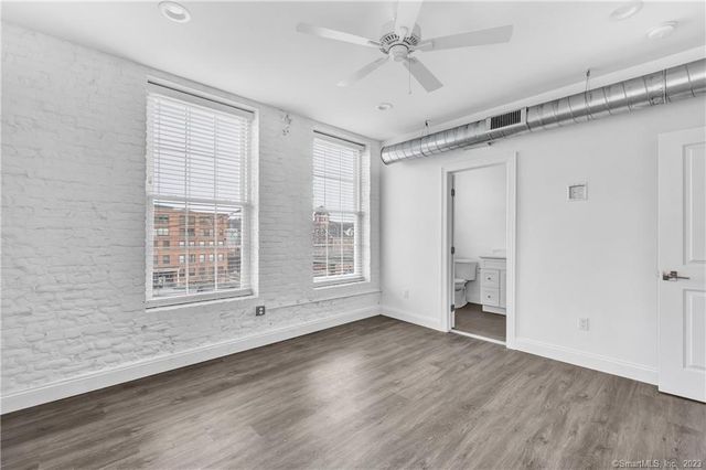 475 Howe Avenue 5, Shelton, CT 06484