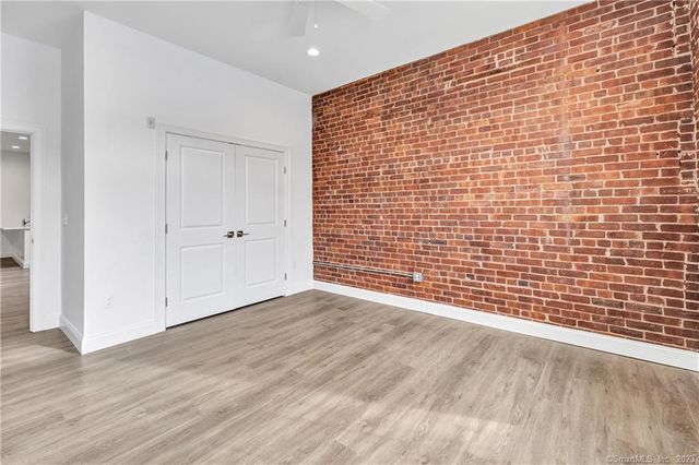 475 Howe Avenue 5, Shelton, CT 06484