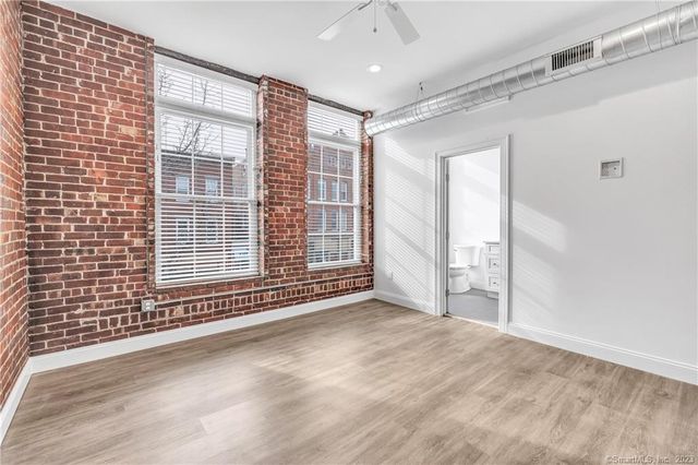 475 Howe Avenue 5, Shelton, CT 06484