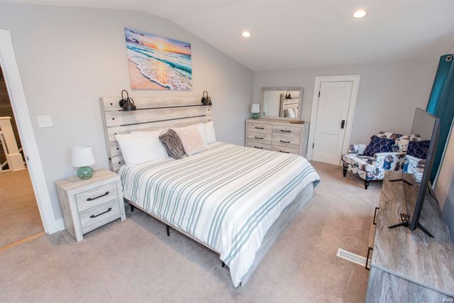 727 W Grove Street, Mishawaka, IN 46545