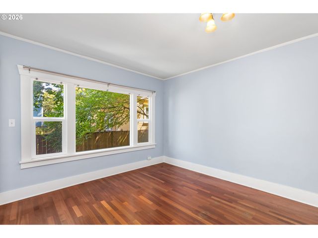 4763 N LOMBARD St 5, Portland, OR 97203