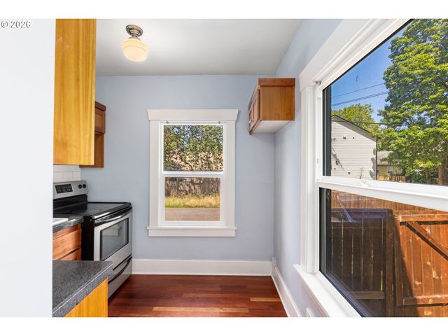 4763 N LOMBARD St 5, Portland, OR 97203