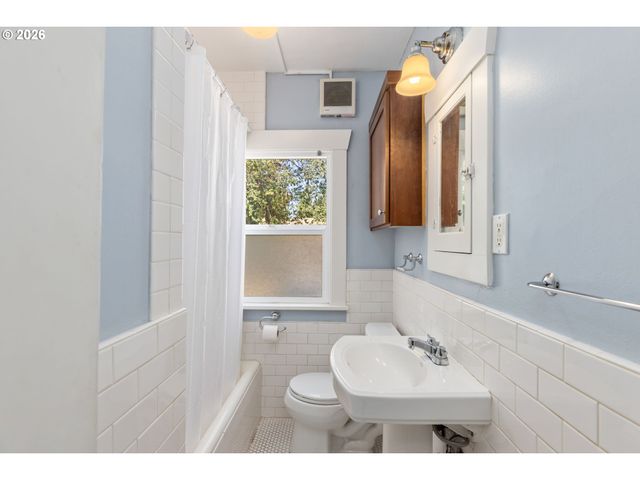 4763 N LOMBARD St 5, Portland, OR 97203