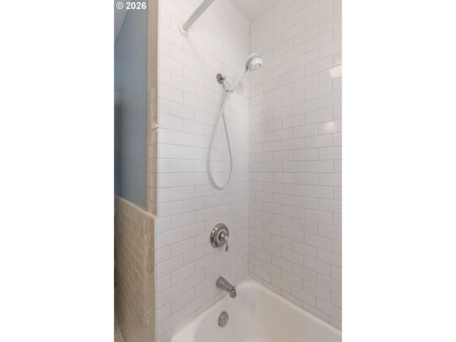 4763 N LOMBARD St 5, Portland, OR 97203