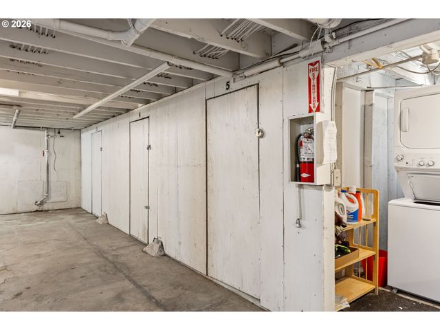 4763 N LOMBARD St 5, Portland, OR 97203