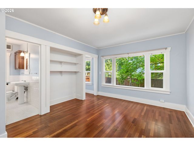 4763 N LOMBARD St 5, Portland, OR 97203