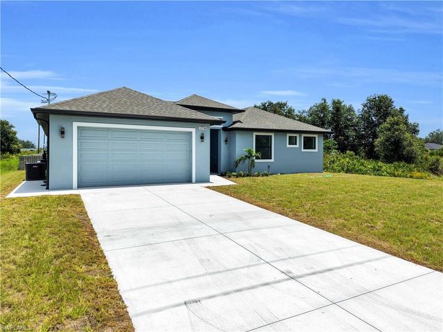2714 63rd ST W, Lehigh Acres, FL 33971