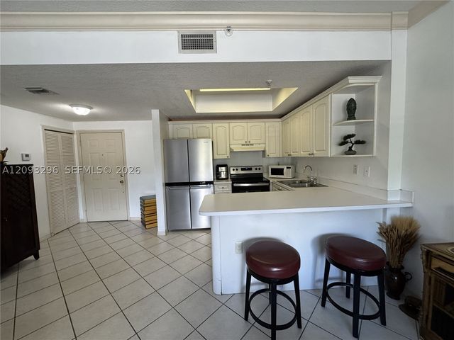 3500 Coral Way 412, Miami, FL 33145