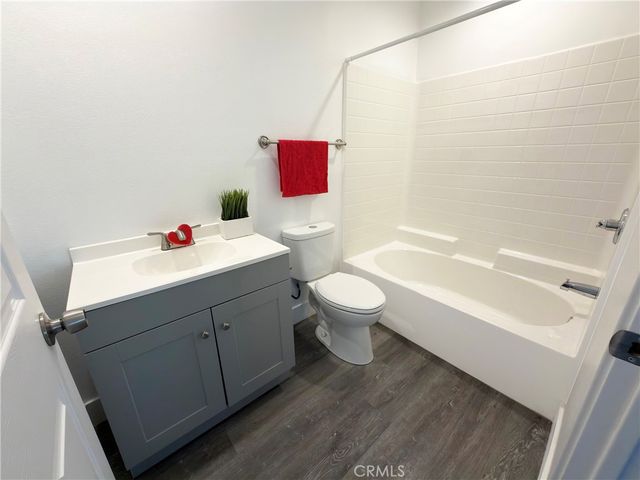 1489 Atlantic Avenue, Long Beach, CA 90813