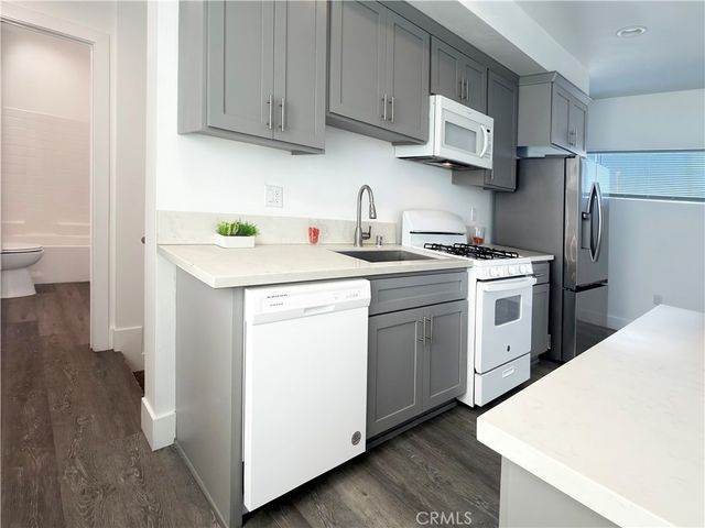 1489 Atlantic Avenue, Long Beach, CA 90813