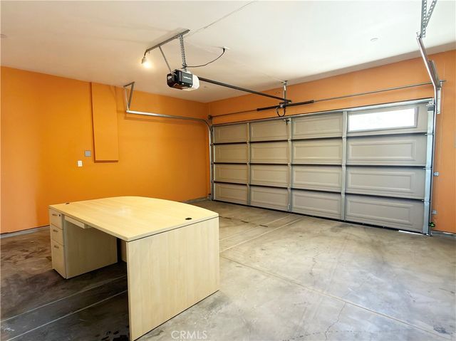 1489 Atlantic Avenue, Long Beach, CA 90813