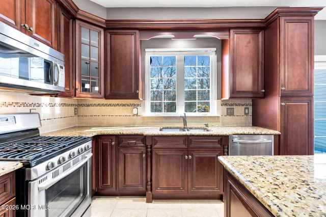 30 Gristmill Road, Howell, NJ 07731