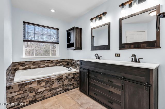 30 Gristmill Road, Howell, NJ 07731