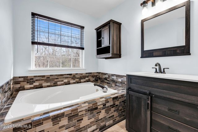 30 Gristmill Road, Howell, NJ 07731