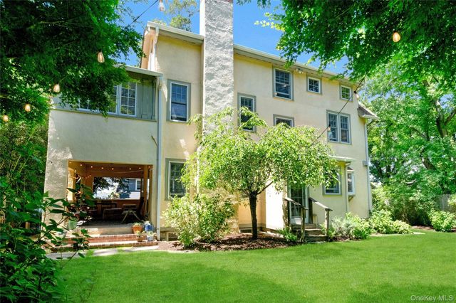 11 Sarven Court, Tarrytown, NY 10591