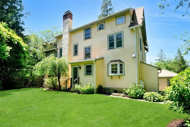 11 Sarven Court, Tarrytown, NY 10591
