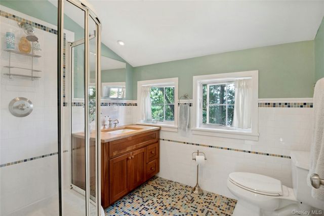 11 Sarven Court, Tarrytown, NY 10591