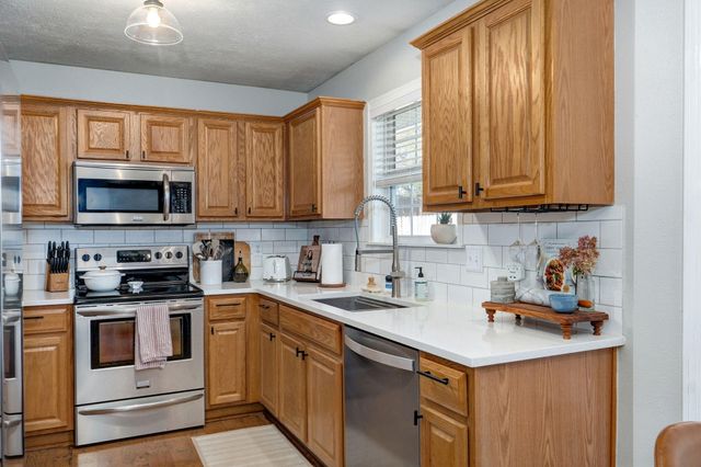 1109 W Scenic Hills Drive, Nixa, MO 65714