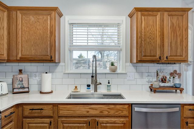 1109 W Scenic Hills Drive, Nixa, MO 65714