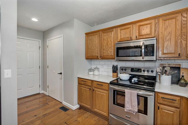 1109 W Scenic Hills Drive, Nixa, MO 65714