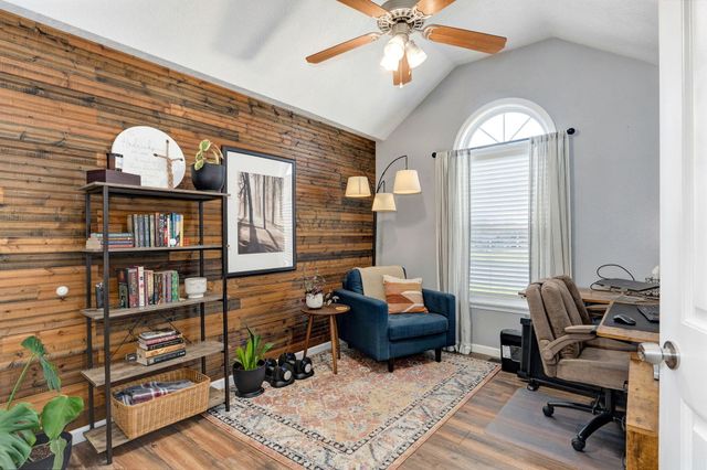 1109 W Scenic Hills Drive, Nixa, MO 65714