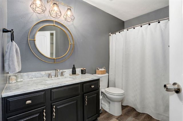 1109 W Scenic Hills Drive, Nixa, MO 65714