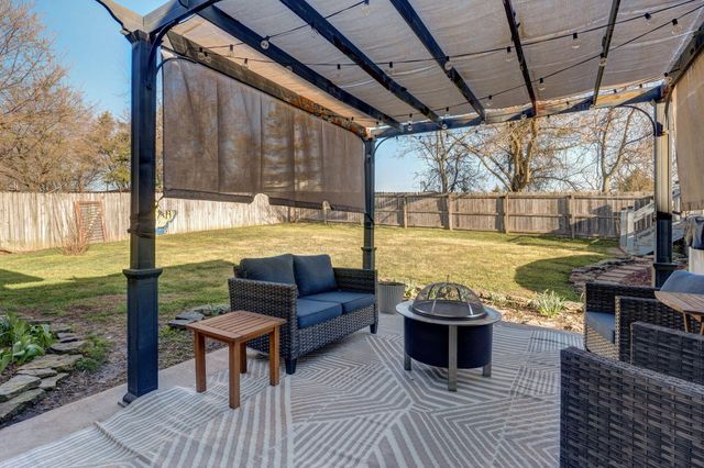 1109 W Scenic Hills Drive, Nixa, MO 65714
