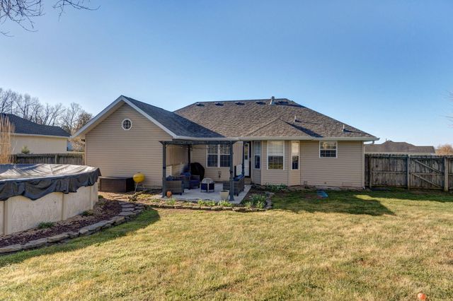 1109 W Scenic Hills Drive, Nixa, MO 65714
